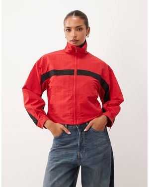 Lioness Chaqueta Cortavientos Esencial Con Cuello Alzado En - Rojo