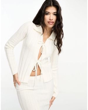 Kaiia Exclusive Knit Tie Front Collared Top - Natural