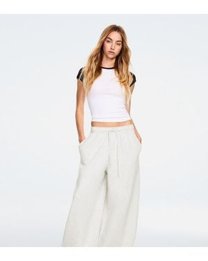 Bershka Tall Barrel Broek Van Pluche Met Stoppers - Wit