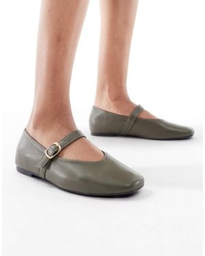 SEQWL Iris High Vamp Ballet Flats - White