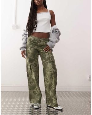 Monki Cargo Trousers With Floral Print - Green