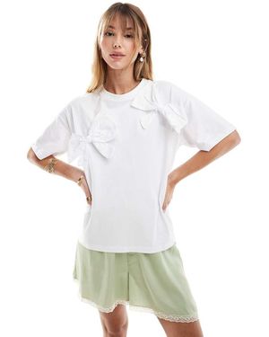 Object Camiseta Blanca Con Lazos De Cinta Extragrandes De - Blanco
