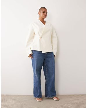 ASOS Curve blazer cintré à la taille avec détail métallisé en hivernal - Bleu
