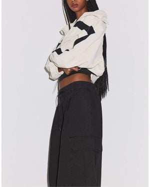 Stradivarius Popeline-cargohose - Schwarz
