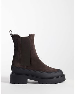 Calvin Klein Chelsea-boots aus wildleder mit dicker sohle - Schwarz