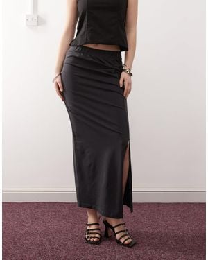 Noisy May Twist Front Maxi Skirt With Split Hem - Gray