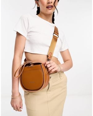 Claudia Canova Circle Cross Body Bag With Wristlet Detail - White