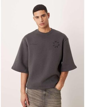 ASOS Sudadera Negro Lavado Holgada De Manga Corta Con Estampado De -Gris