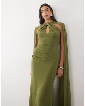 TFNC London Robe longue près du corps à col licou et manches cape, olive - Vert