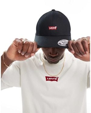 Levi's Cap With Small Batwing Logo - White