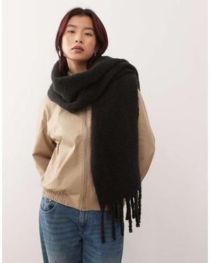 Monki Chunky Knit Scarf - Black
