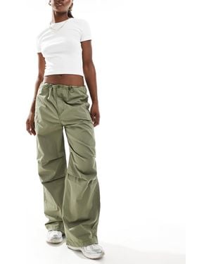 Levi's Parachute Pant With Elastic Waist Drawcord - Green