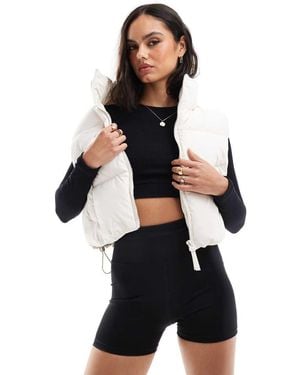 Bershka Cropped Rechte Bodywarmer Van Nylon - Blauw