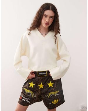 adidas Originals Sweat à col v style ballerine - crème - Neutre