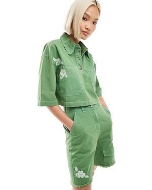 Native Youth Cropped Embroidered Shirt - Green