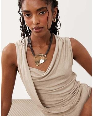ASOS Collana Con Cordoncino Con Pendente Squadrato Astratto Color Oro - Marrone