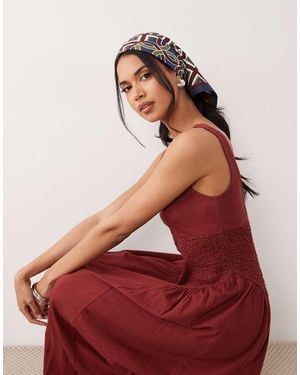 ASOS Midi Jurk Van Kreukelstof Met Vierkante Hals En Panelen - Rood