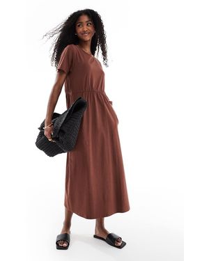 Threadbare Vestido Midi De Manga Corta Con Bolsillos De Punto Liso De - Rojo