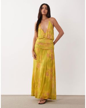 ASOS Maxikleid aus mesh mit print, tiefem ausschnitt und raffdetail - Mettallic