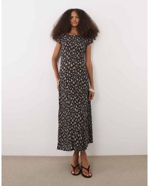 Mango Cap Sleeve Crinkle Midi Dress - Brown
