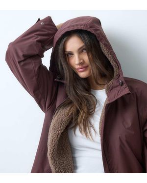 ASOS Asos Design Tall Lange Regenjas Met Borgvoering - Bruin