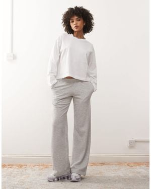 Weekday Low Waisted Wide Leg sweatpants - White