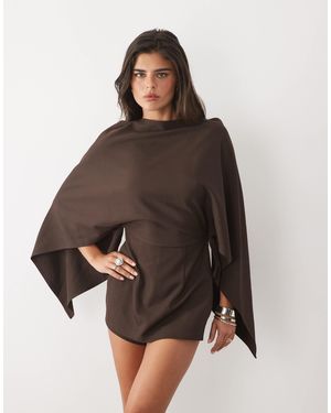 Missy Empire High Neck Cape Playsuit - Brown