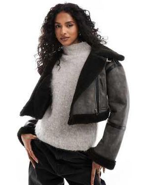 Pull&Bear Contrast Shearling Trim Cropped Aviator Jacket - Black