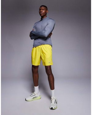 Nike Challenger Dri-Fit 7 Inch Shorts - Yellow