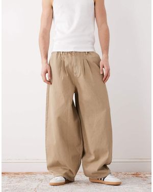 Collusion Xl Balloon Pull On Pleated Trousers - Natural