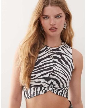 Noisy May Twist Front Crop Top - Black