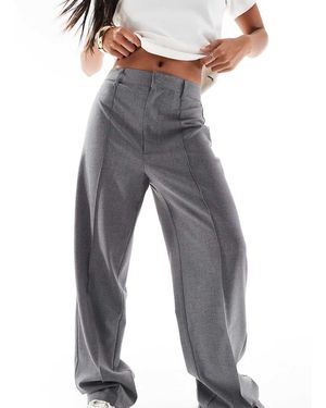 Pull&Bear Petite Straight Leg Tailored Trousers With Front Seam - Grey