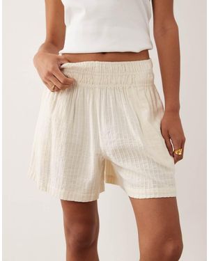 Vila Pantaloncini Testurizzati Color Crema Con Vita Arricciata - Neutro