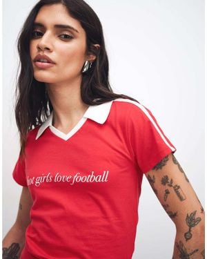 The Frolic Exclusive Cotton 'hot Girls Love Football' Script Graphic Front Collated Baby Tee - Red