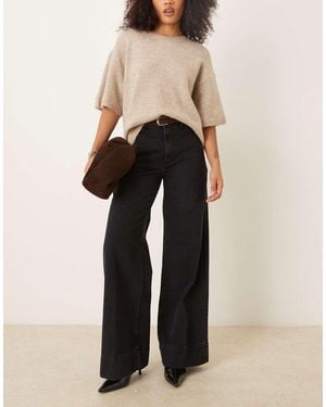 ASOS Jeans Met Wijde Pijpen, Vouw Aan De Voorkant En Riem - Zwart