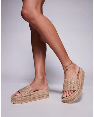 South Beach – sandalen aus naturfarbenem raffiabast mit plateausohle