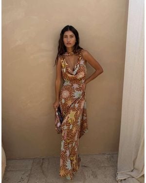 Never Fully Dressed Maxi Jurk Van Chiffon Met Gedrapeerde Halslijn En Sjaal - Naturel