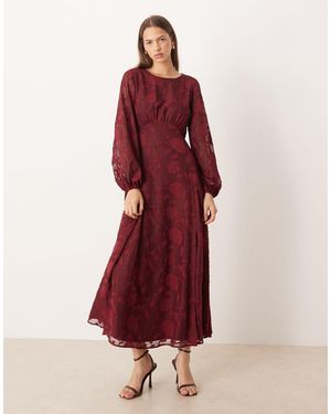 Lovedrobe Long Sleeve Keyhole Back Midaxi Dress - Red
