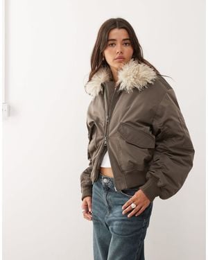 Weekday – bomberjacke - Braun