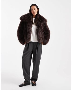 ASOS – cropped-jacke aus kunstpelz - Schwarz