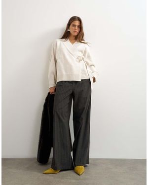TOPSHOP Gebreid Wikkelvest Met Strikceintuur - Wit