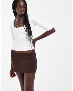 Hollister Minifalda Pantalón De Talle Bajo Entallada En - Marrón