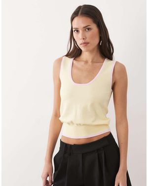 Nobody's Child Scoop Neck Contrast Hem Vest Top - Yellow