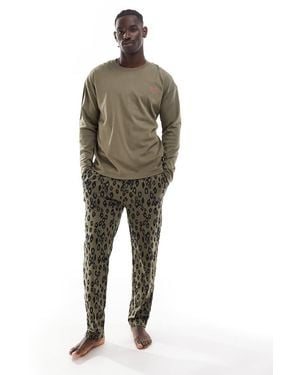 BOSS Conjunto De Estar Por Casa De Manga Larga Con Estampado Animal De Hugo Bodywear - Verde