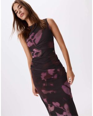 Stradivarius Robe mi-longue imprimée en tulle - marron - Rouge