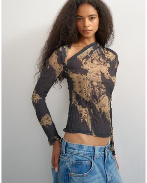 TOPSHOP Crinkle Mesh Print Asymmetric Neck Long Sleeve Top - Gray