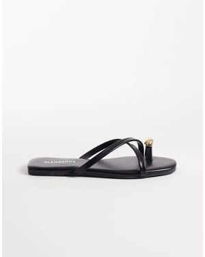 Glamorous Flat Sandals With Toe Ring - Black