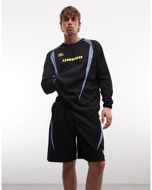 Umbro Panelled Oversized Short - Black