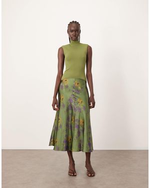 ARRANGE Robe mi-longue taille basse en maille avec jupe en satin fleuri - encre - Vert