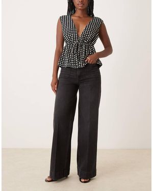 ASOS High Waist Wide Leg Jeans With Front Pockets - Black